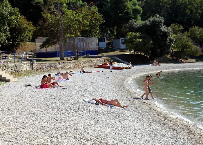 With Parking Space - 7681 * Pula