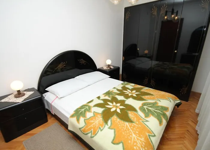 With Parking Space - 7681 Apartman