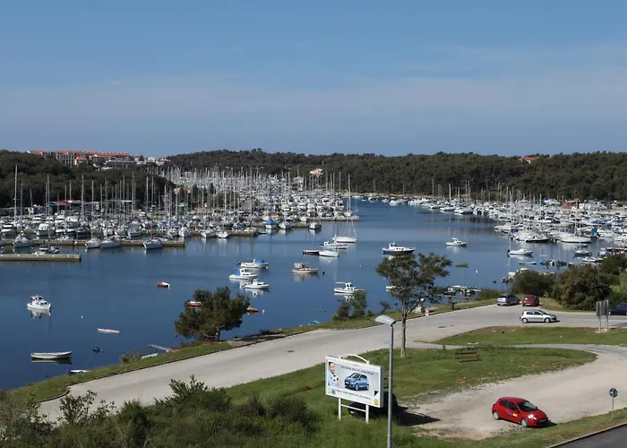 With Parking Space - 7681 Apartman