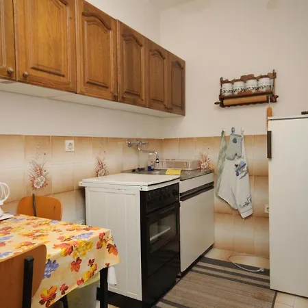 דירה With Parking Space - 7681 *